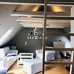 Riverview Loft In